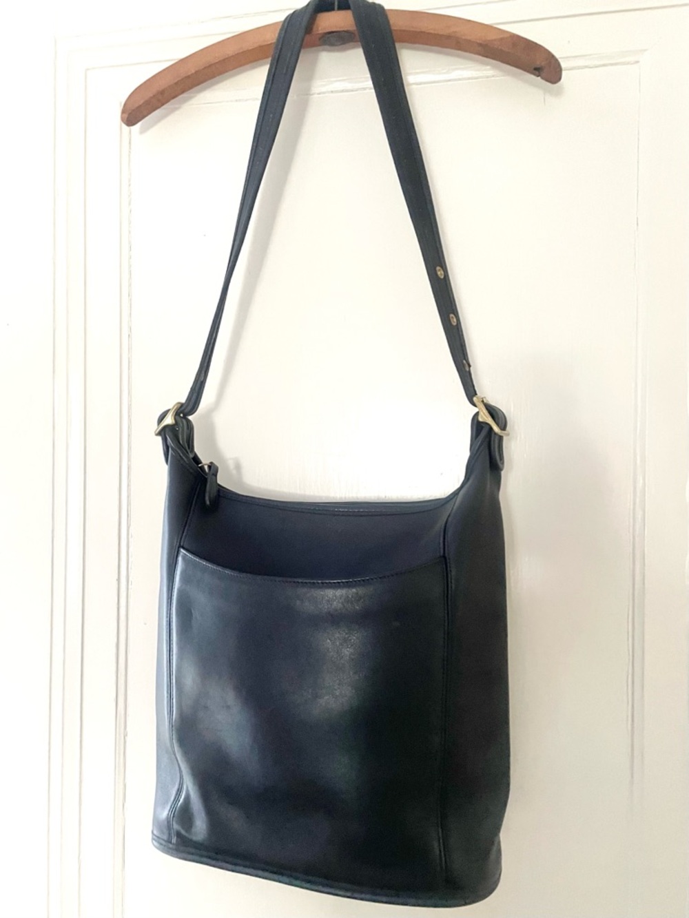 Vintage Coach Black Slim Duffle Sac Bucket Bag